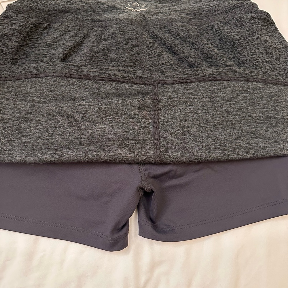 NWT - Beyond Yoga Women's Spacedye Movement Skirt  - Gray - Picture 5 of 6